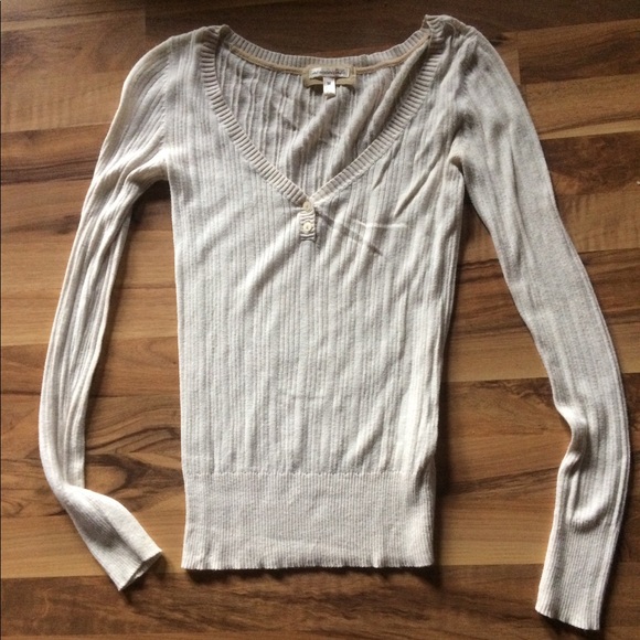 Sweater - Picture 2 of 3